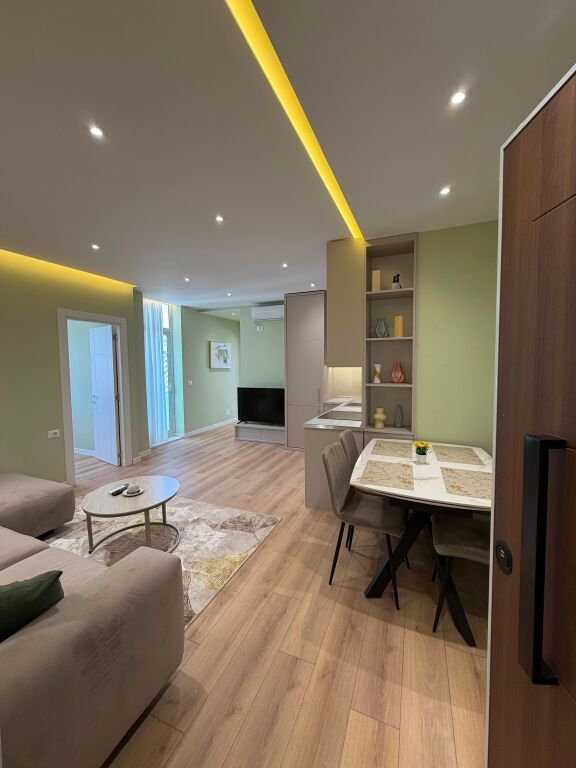Shitet apartament 2+1 Myslym Shyri