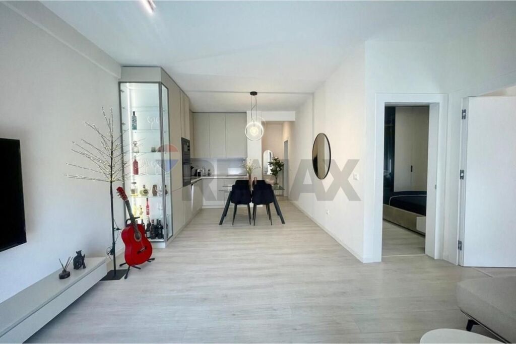 APARTAMENT 2+1+PARKIM PER QERA TE KODRA DIELLIT