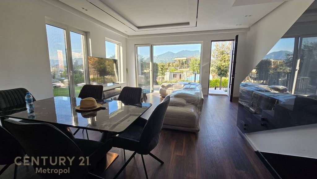 Villa moderna in affitto vicino al Lago Secco – 4.000 €/mese