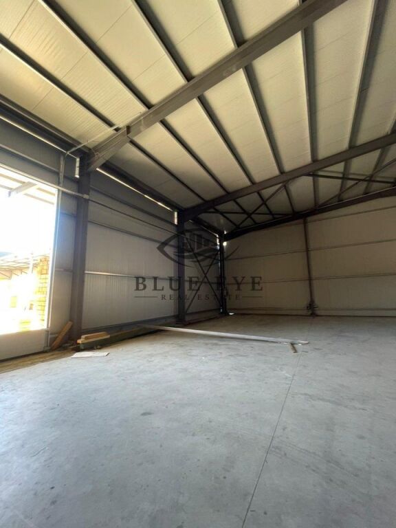 Warehouse for rent near the Royal roundabout, Kenetë