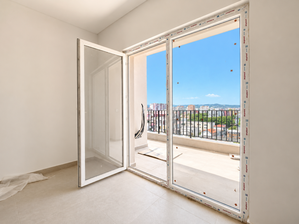 Shitet Apartament 2+1 me Sipërfaqe të Bollshme në Aura Complex, Tiranë