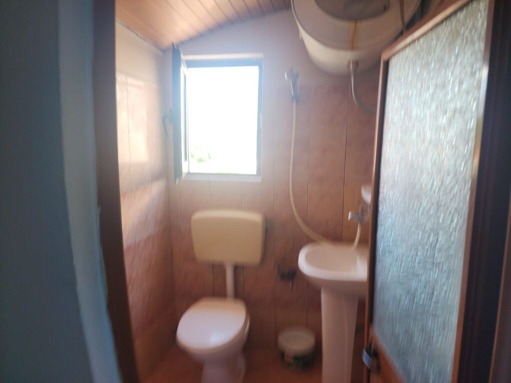 Rent | Shtëpi private 2 + 1 | Rruga Njazi Meka | 300 €/month