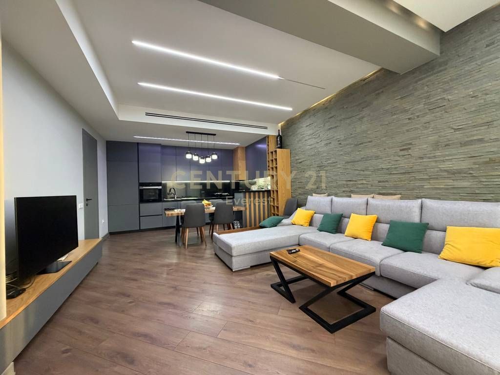 SQUARE 21, SHESIM APARTAMENT 2+1+2