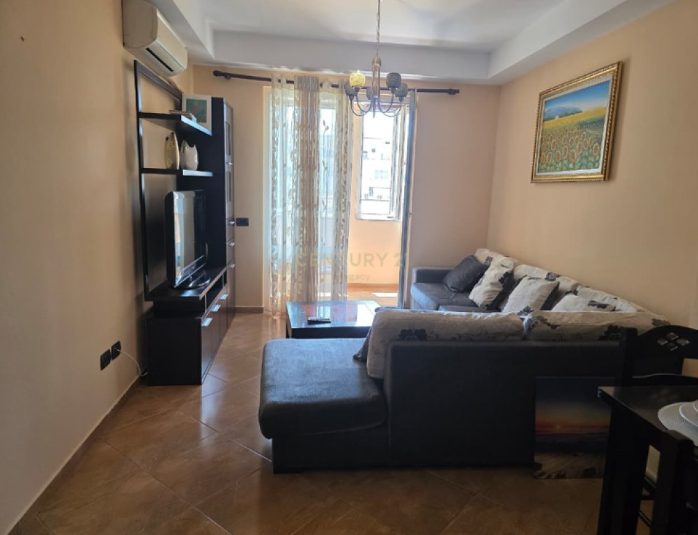 FRESKU, Jepet apartament 1+1 me Qera, 360 € /Muaj