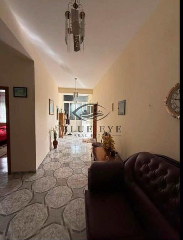 Vilë per Shitje 3+1, 3 Kateshe + garazh dhe ambjent pune ,Spitalle Durrës