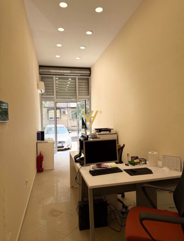 SHOP 24 M2 FOR RENT IN SELITE 40,000 LEKE