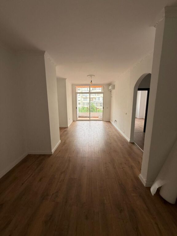 Shitet Apartament 2+1
