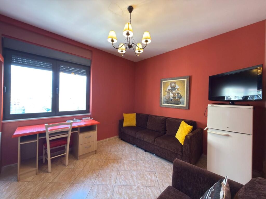 Affitto, Appartamento 2+1+2, "Centro 9 piani", Tirana