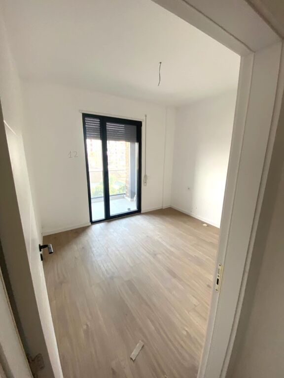 JEPET ME QERA APARTAMENT I RI 1+1 NE 5 MAJI