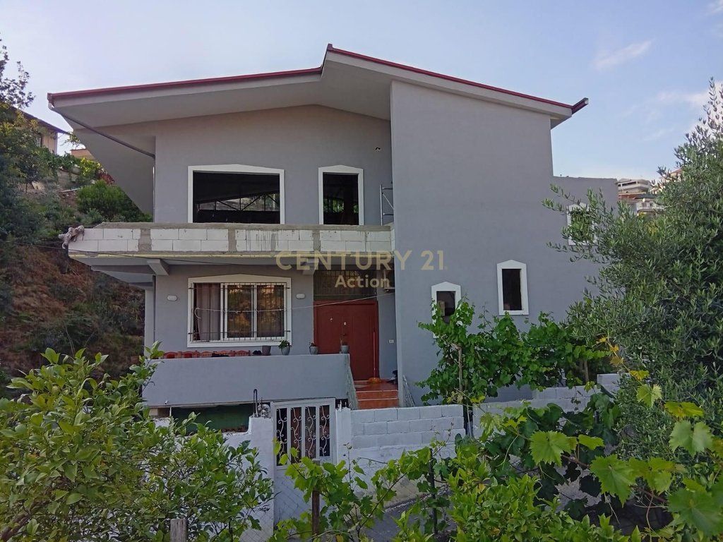 WE SELL A 3-FLOOR HOUSE IN SHKOZA, TIRANA 270,000 €