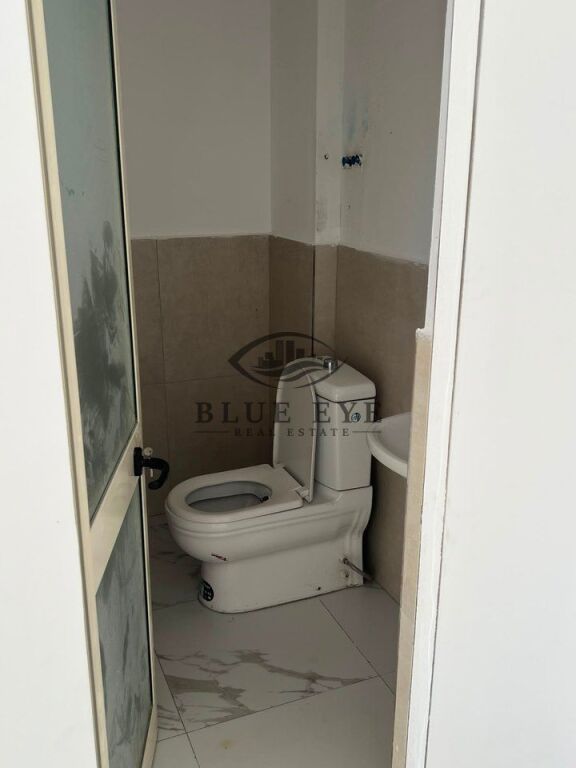 BUSINESS PREMISES FOR RENT