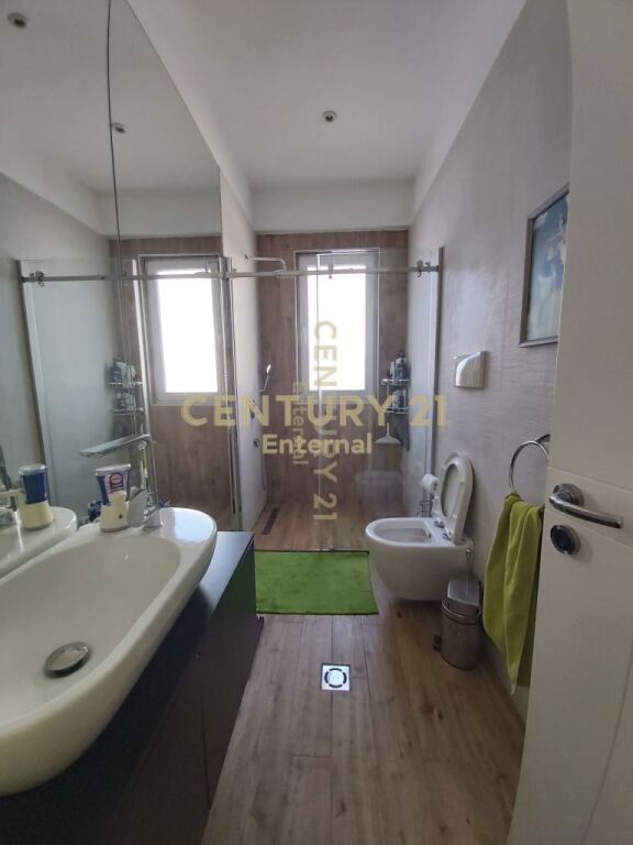 DUPLEX 3+1 IN AFFITTO RESIDENZA KODRA E DIELLIT 1 1.400 € /Mese