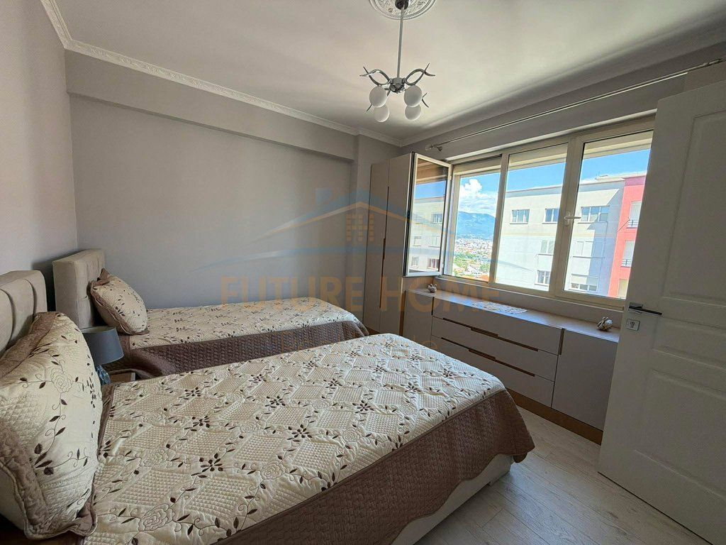 Shitet, Apartament 2+1+2 + Post Parkimi, Kompleksi Malajzjan