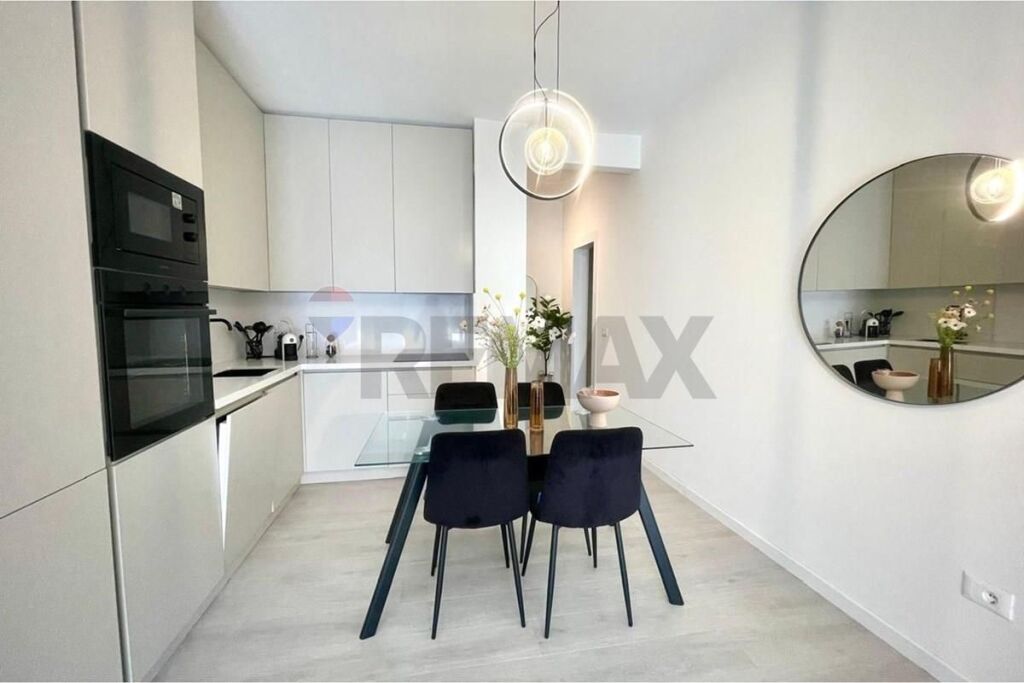 APARTAMENT 2+1+PARKIM PER QERA TE KODRA DIELLIT