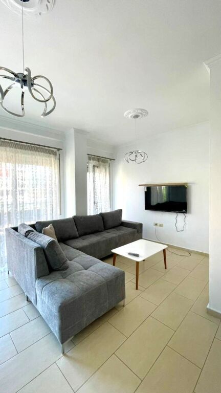 APARTMENT FOR RENT IN THE CENTER OF TIRANA, 800 EURO NEGOTIABLE