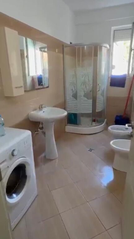 Qera | Shtëpi private 2 + 1 | Rruga Besa | 500 €/muaj