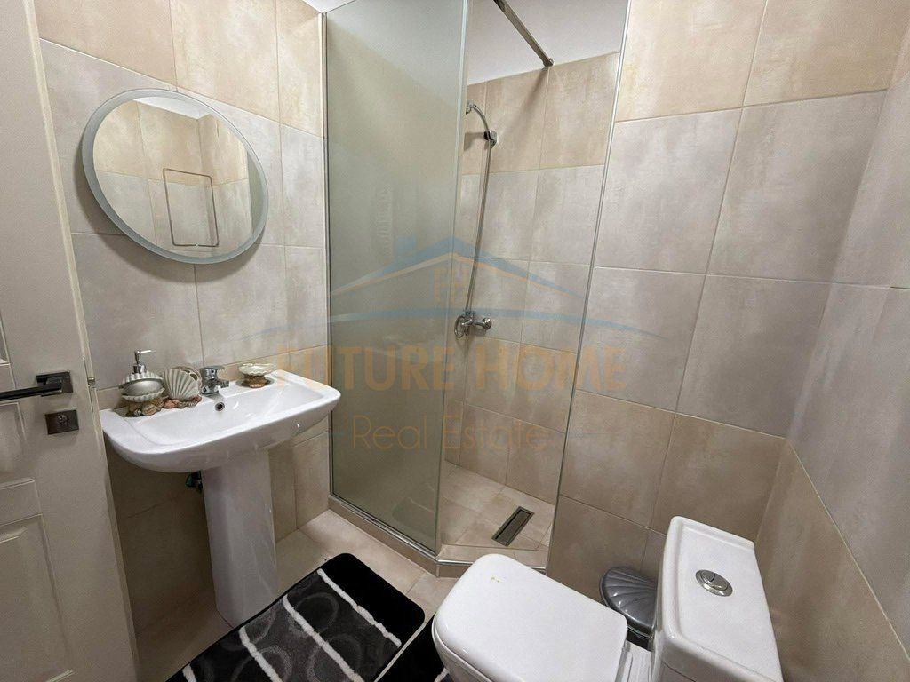 Shitet, Apartament 2+1+2 + Post Parkimi, Kompleksi Malajzjan