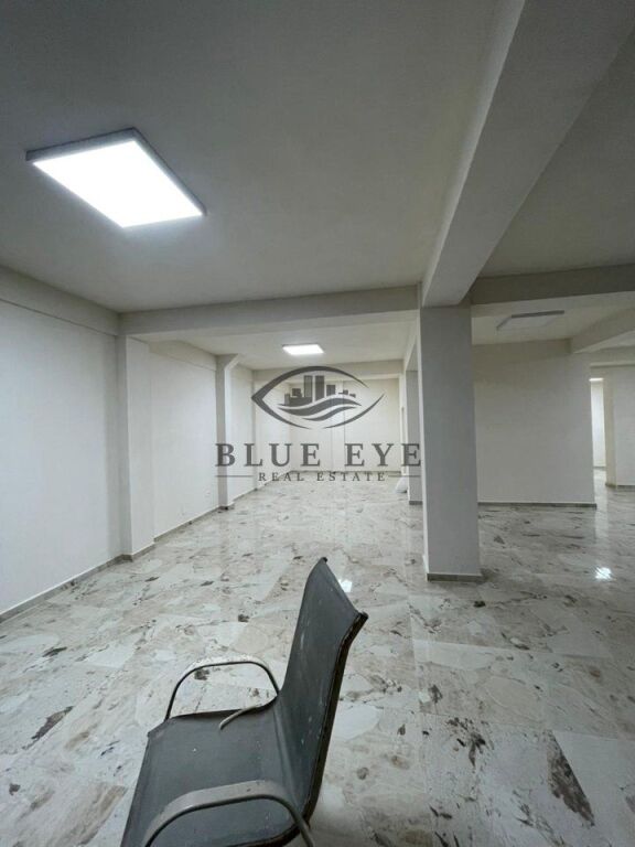 Shop 1+1 For Rent in Kryqi i Kuq, Durres