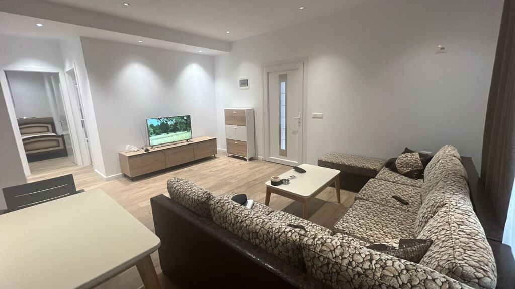 In affitto Appartamento 2+1 a 5 Maj/ Via Dervish Luzha