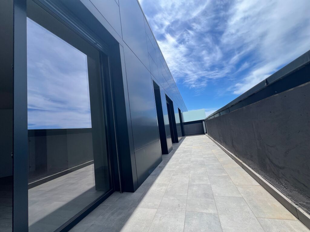 Rent, Apartment 2+1+2 New Boulevard