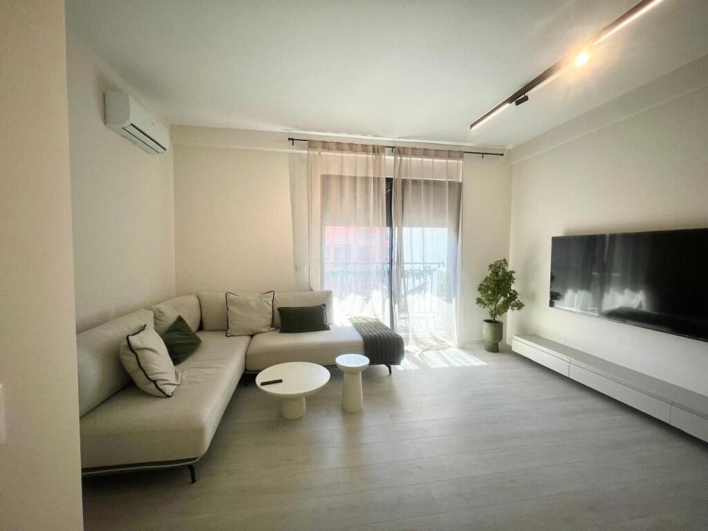 Apartment 2+1+parking space for rent Kodra e Diellit
