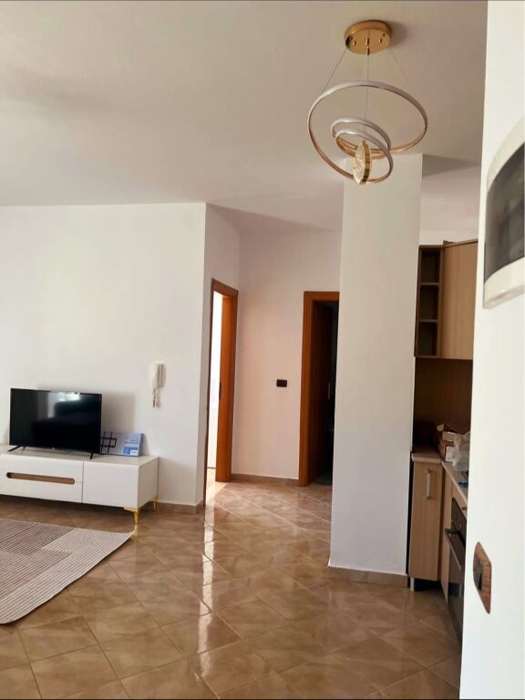 Apartment 1+1 for Rent near Kristal Center, Komuna e Parisit 600 thousand leke