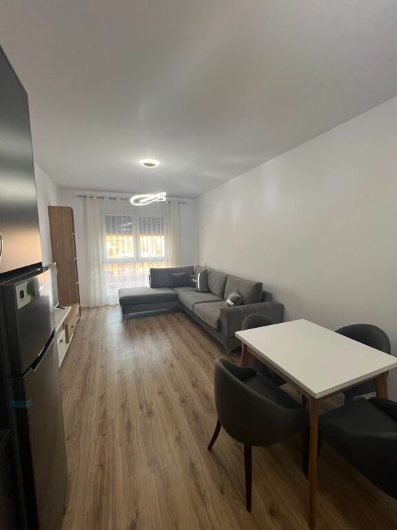 APARTAMENT ME QERA 1+1