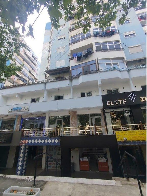 SHITET AMBIENT BIZNESI NË LAPRAKË – PALLATET E ARABIT 110,000 €
