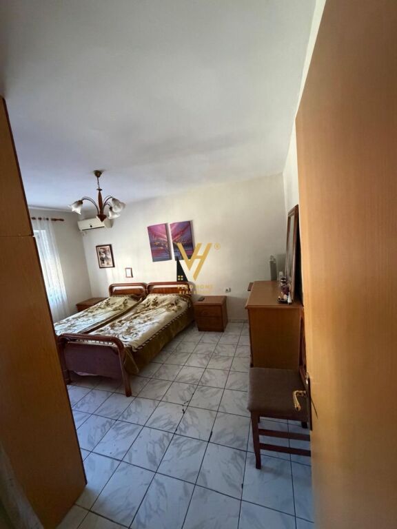 APARTMENT 1+1 FOR RENT NEAR THE UNITED SCHOOL 450 EURO