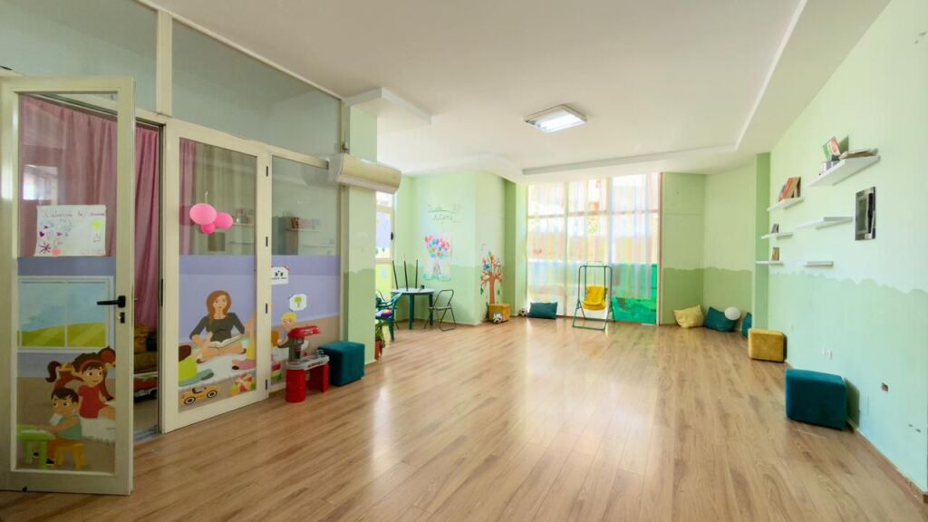 Jepet me Qira Ambient Biznesi “Astir”, Tiranë.