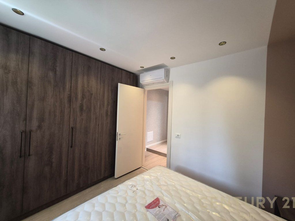 Apartament 2+1 per shitje ne zemer te Bllokut