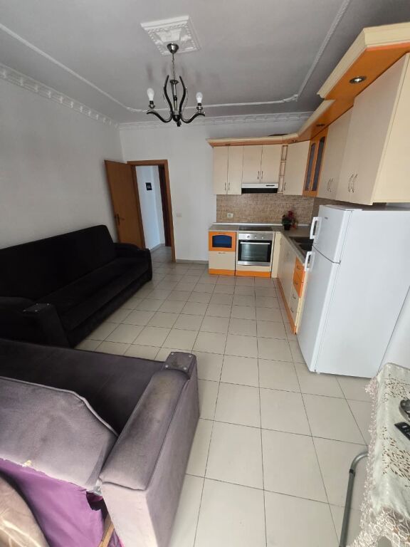Apartment 1+1 for sale in Golem.