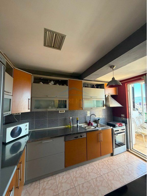 For sale, Duplex 4+1+2, Selite, Tirana.