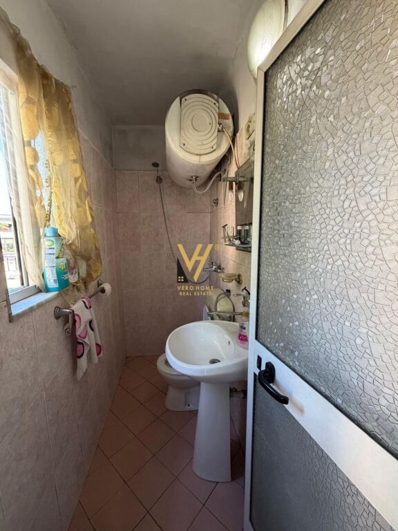 APARTMENT 1+1 FOR RENT NEAR THE UNITED SCHOOL 450 EURO
