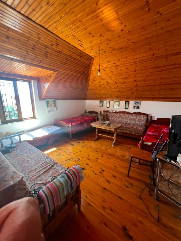 Villa di 4 piani in vendita Kamez