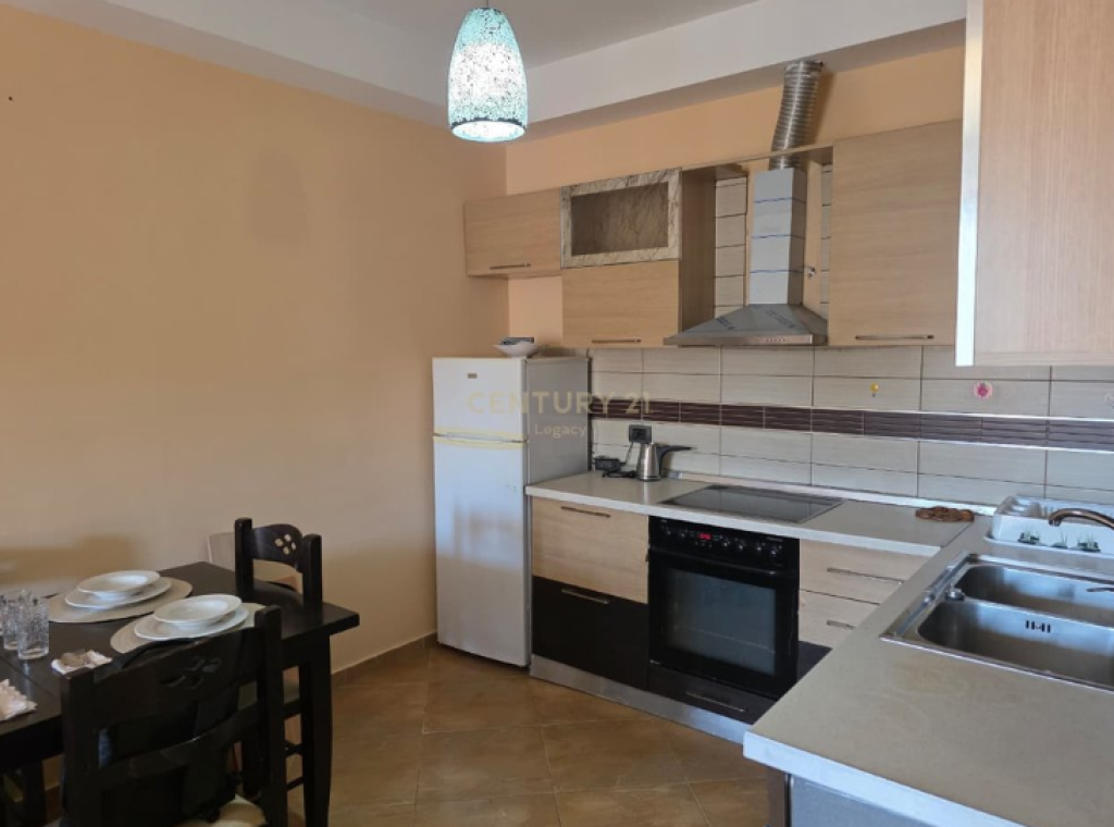 FRESKU, Jepet apartament 1+1 me Qera, 360 € /Muaj