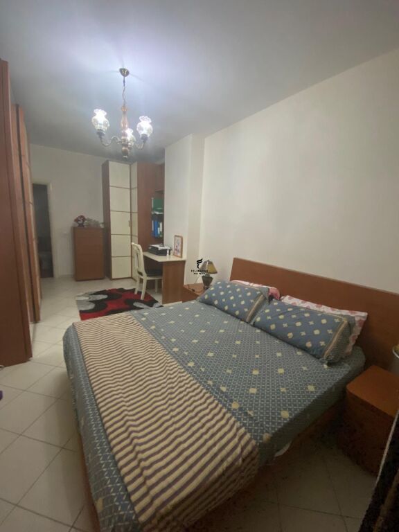 SHITET APARTAMENT 2+1+2 YZBERISHT 18.000.000 LEKE FH-79031