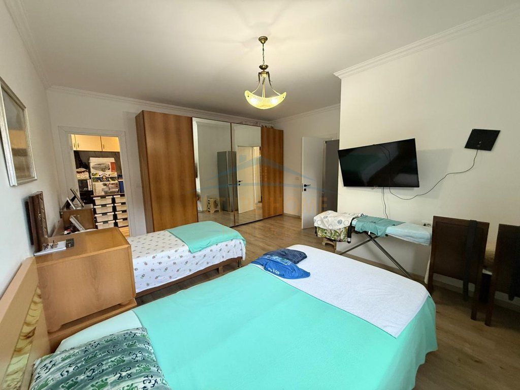 For sale, Apartment 2+1+2, Lake.