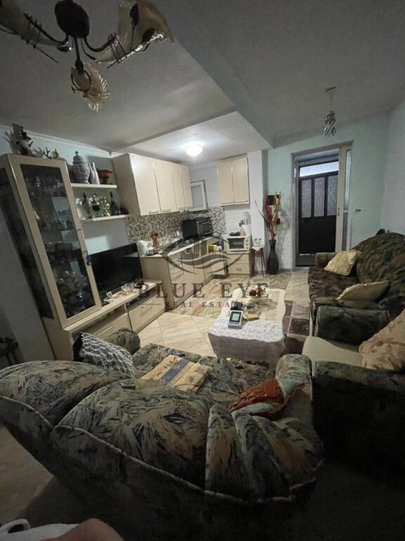 Shtëpi 2+1 në shitje te Stadiumi, Durrës