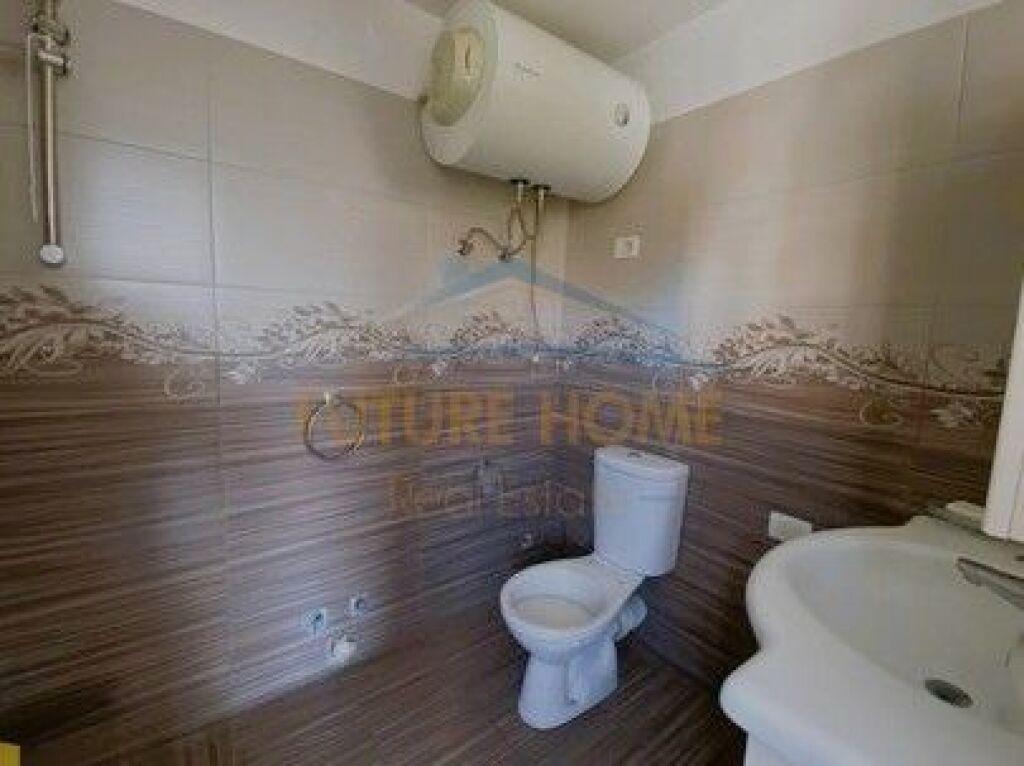 apartament 2+1 per shitje tek Rruga e Elbasanit, prane Shkolles Mihal Grameno.