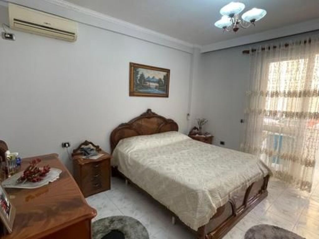 Shitet, Apartament 2+1+2, Irfan Tomini, Tiranë