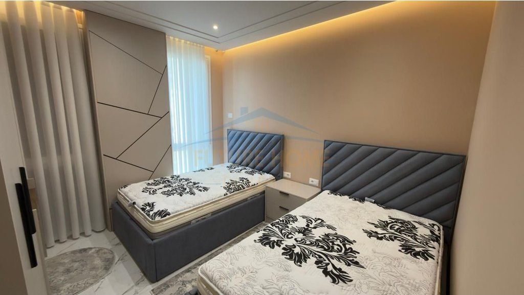 Qera, Apartament 2+ 1+ 2 + Post Parkimi , Jordan Misja , Tirane .
