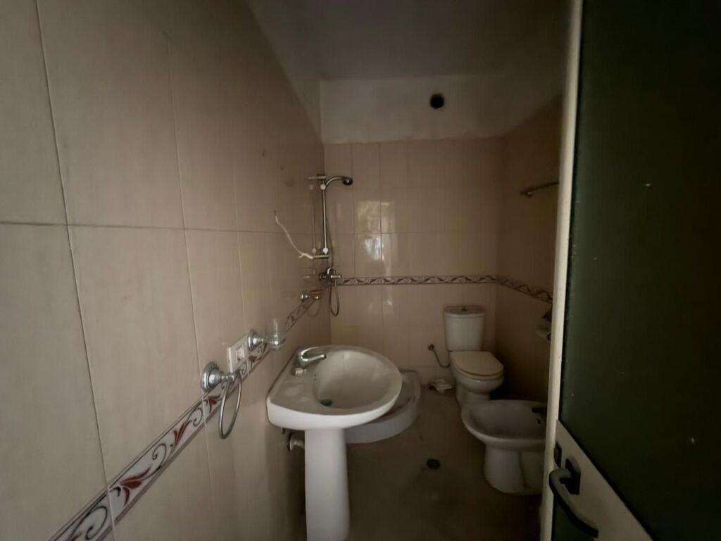 Shitet apartament 1+1 📍 Shkembi kavajes