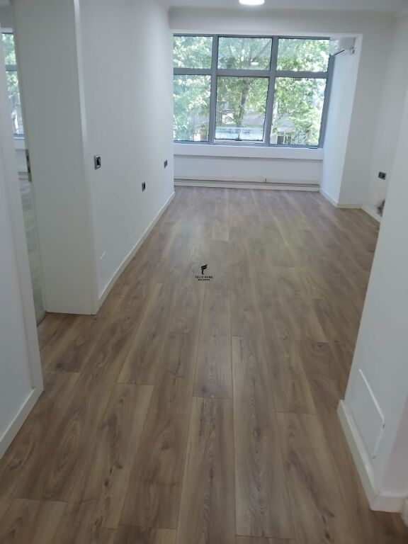 ZYRE ME QERA 73 M2 RRUGA E KAVAJES 800 EURO FH-79035