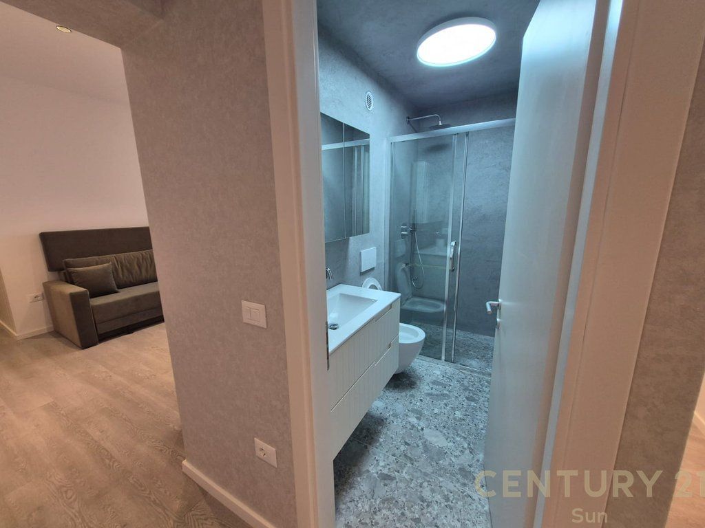 Apartament 2+1 per shitje ne zemer te Bllokut