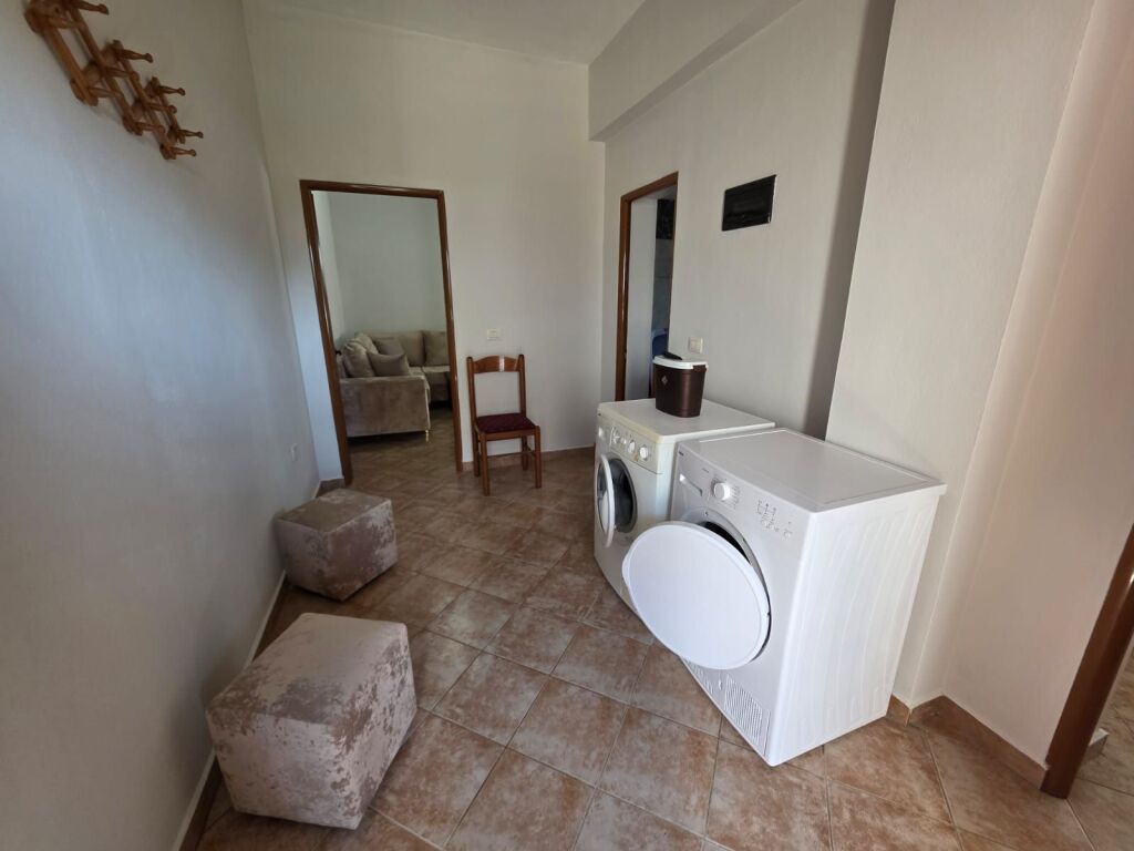 Jepet me qera Apartament 1+1 ne Misto Mame