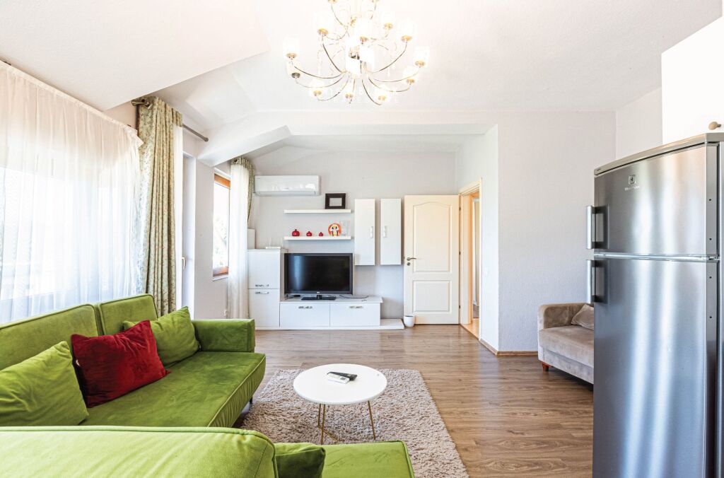 🌇 For Rent: Fantastic Apartment ✨️ 2+1+2Wc & 2 Parking Spaces 750€/Month (Artificial Lake - Willson School) Panoramic View of the Lake 🏞️