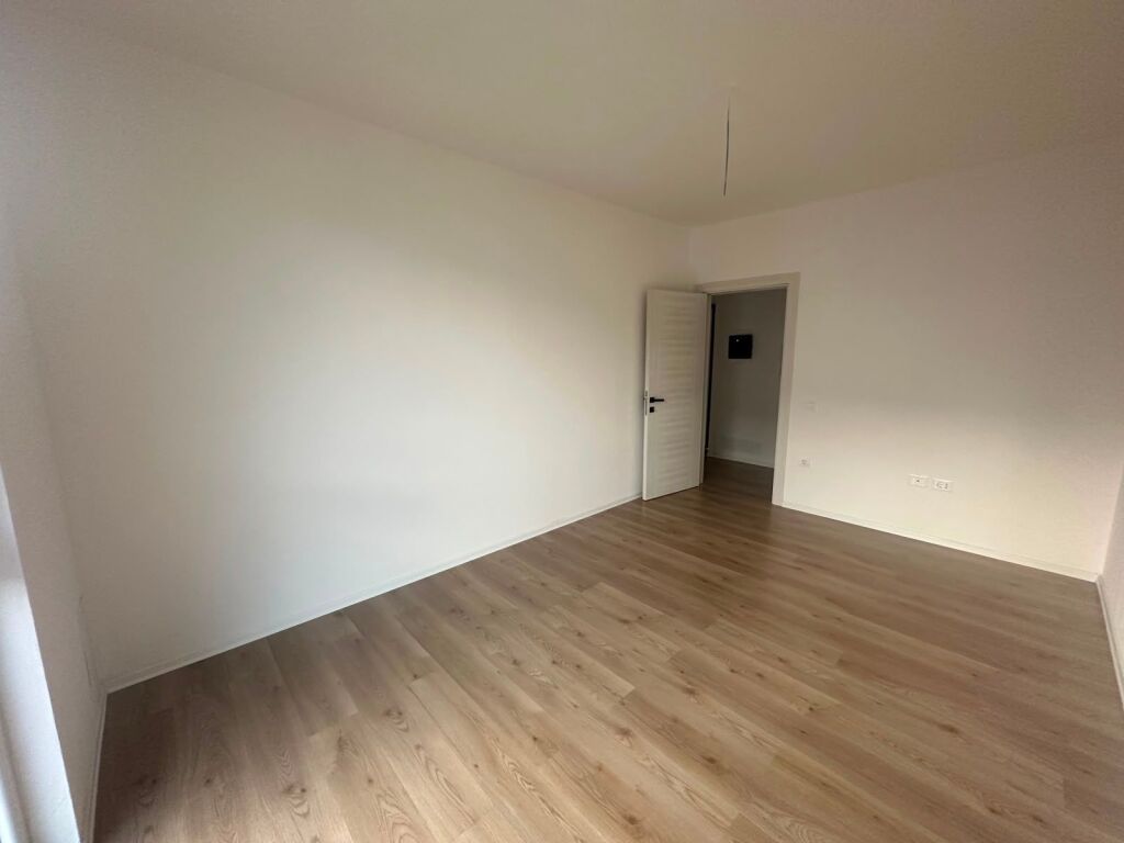 Jepet Apartament 2+1 me Qera, Paskuqan