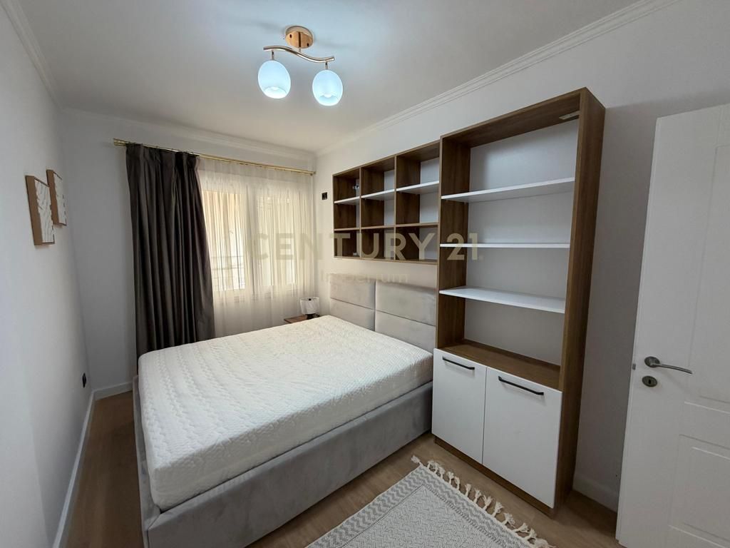 Ofrohet per shitje apartament 1+1 i sapo mobiluar ne Astir!