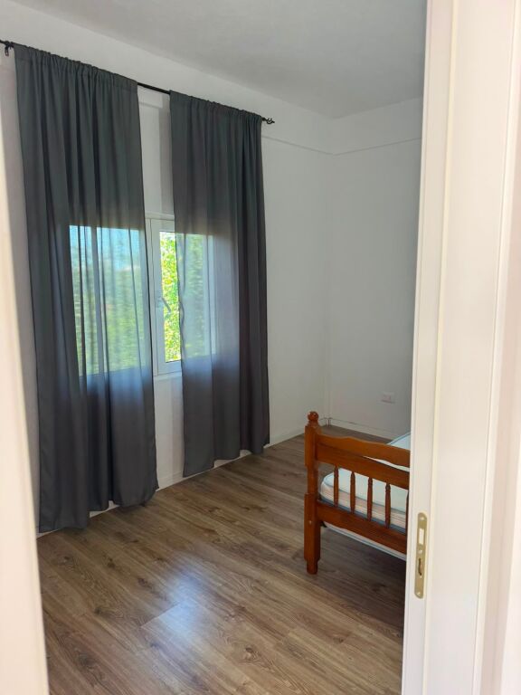 🏡 Jepet me qira hyrje 2+1 në Qytet Studenti💰 35.000 Lekë/muaj